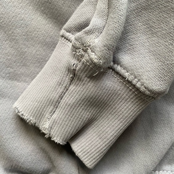 Brandy Melville Pullover Crewneck - Picture 10 of 12